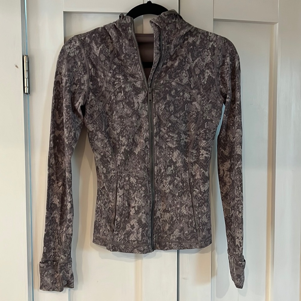Lululemon hooded define jacket 4